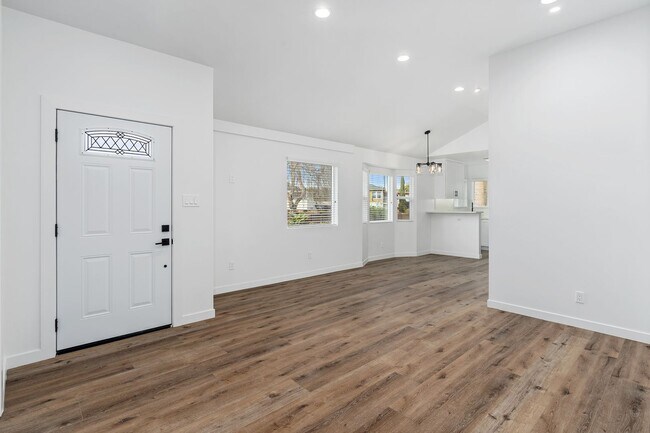 Foto del edificio - Designer Culver/Fairfax House + Studio | Dog Run & Private Orchard | 3-Car Parking