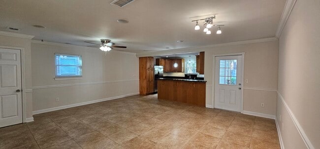 Building Photo - 109 Meadowbrook Ct