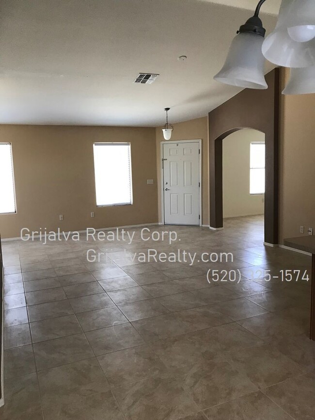 Building Photo - 3 Bedroom, 2 Bath New House with Den for R...