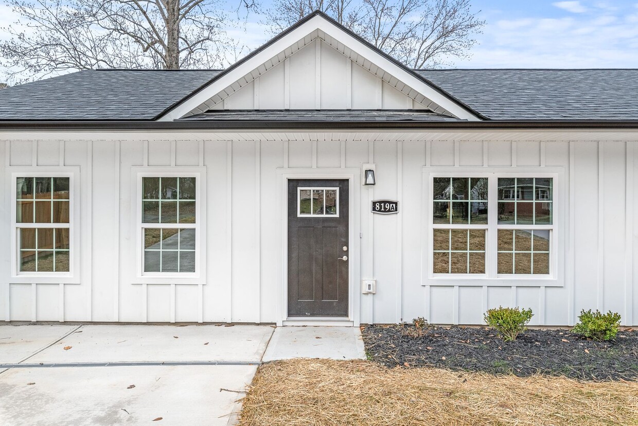 Primary Photo - Beautiful Two Bedroom Duplex in Gastonia!