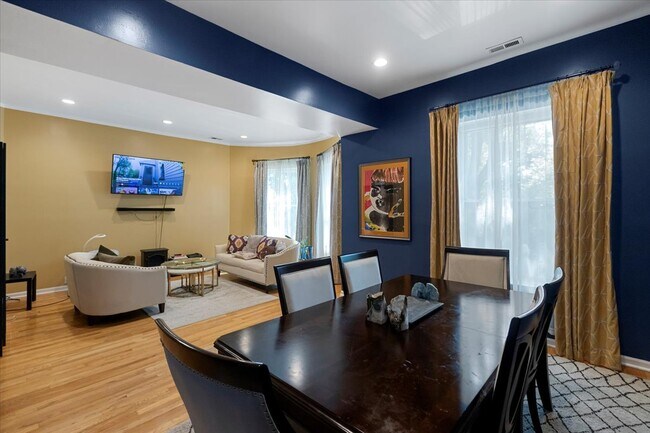 Foto del edificio - 4404 S Prairie Ave