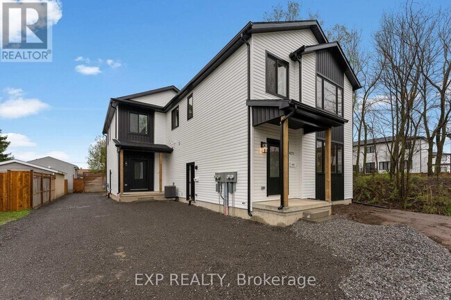 Photo du bâtiment - UNIT 2 - LOWER - 4271 FIFTH AVENUE