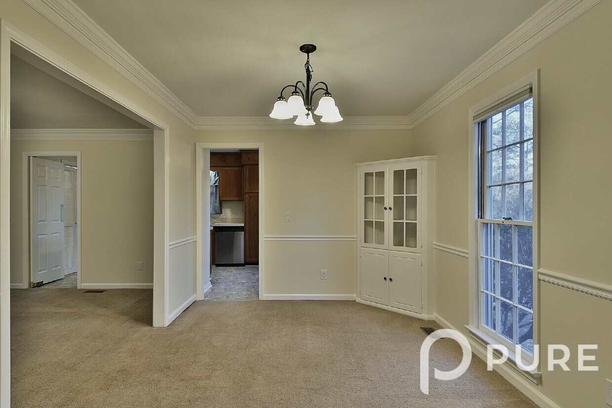 3921 Linbrook Dr, Columbia, SC 29204 - Room for Rent in