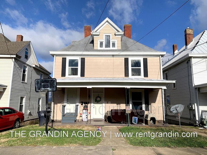 624 Elm Ave SE, Roanoke, VA 24013 House for Rent in Roanoke, VA