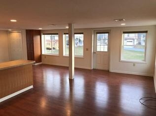 Building Photo - 604 Blue Eagle Ave