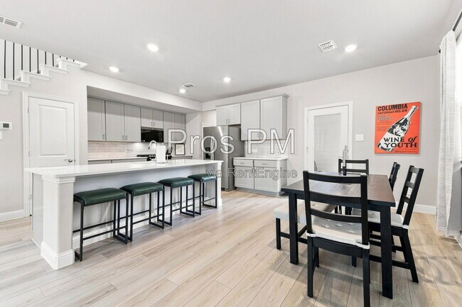 Foto del edificio - 2625 Amistad Ln