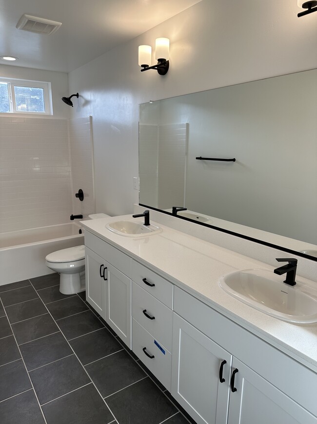 Building Photo - 1106 Tiburon Way