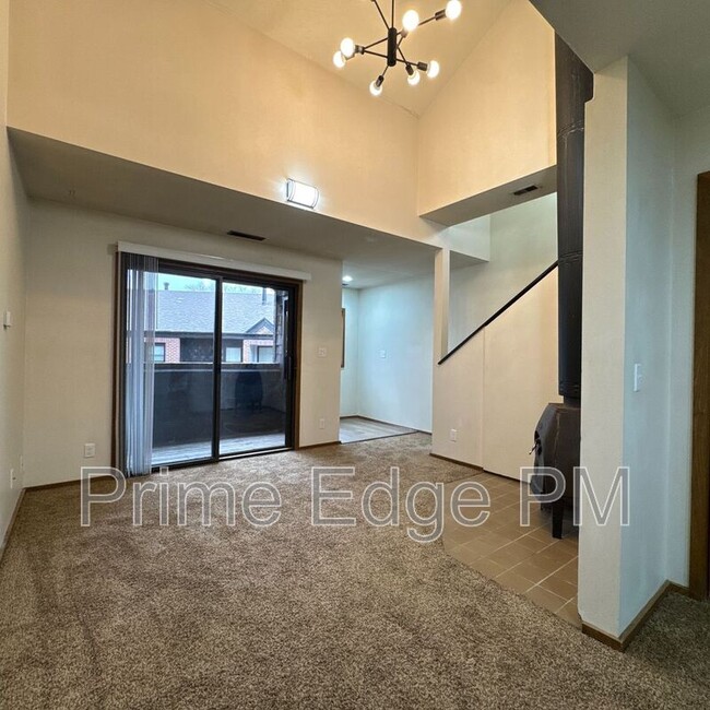 Foto del edificio - 1801 Ridgehaven Ct