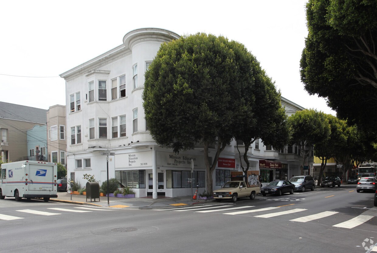 Foto principal - 3049-3075 24th St