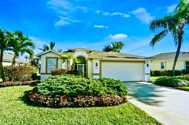 Foto del edificio - 912 Briarwood Blvd