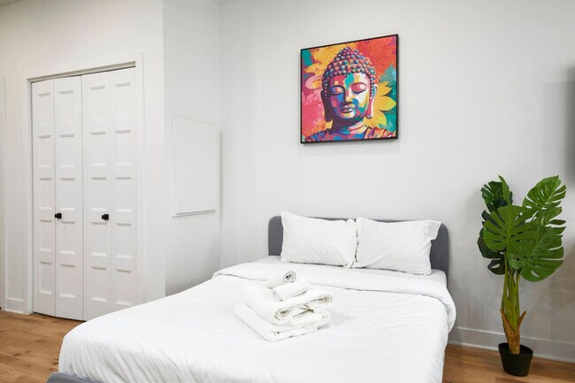 Building Photo - 3632 Rue Notre-Dame Ouest-SI ID1601932P