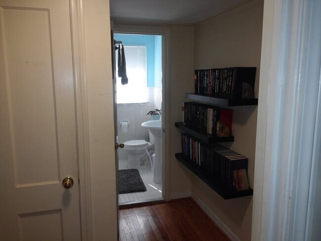 Foto del edificio - 751 Farnell Ln