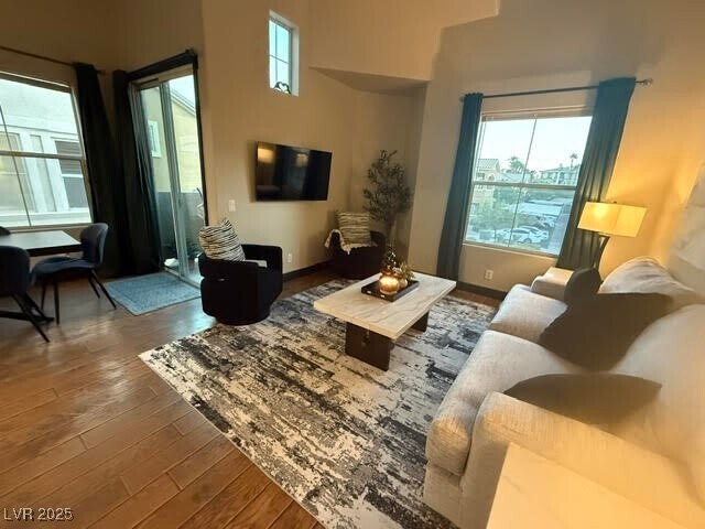 Foto del edificio - 8777 W Maule Ave