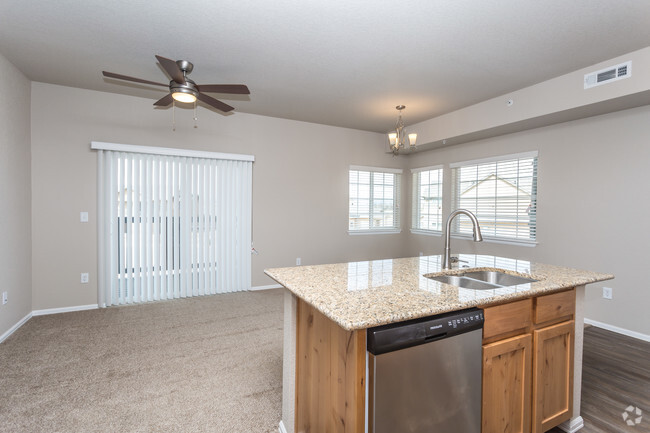 1BR, 1BA - Crestone - Pelican Bluff