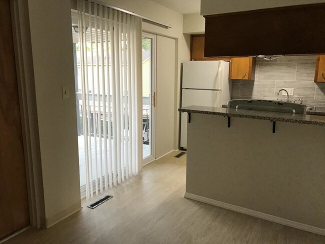 Foto del edificio - 1740 Cromwell dr
