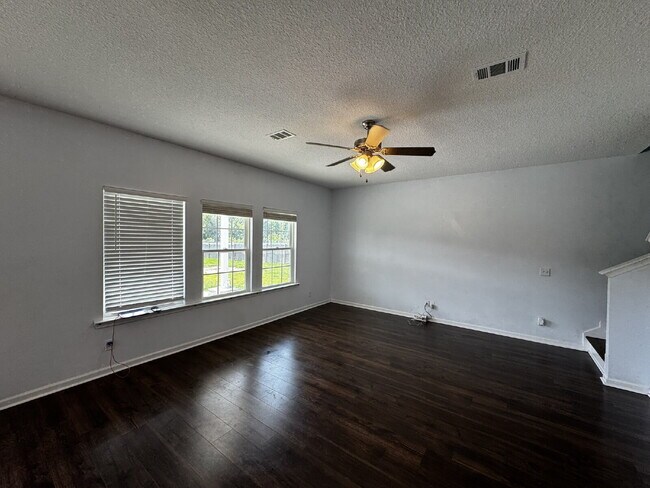 Building Photo - Home for Rent