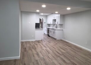 Building Photo - 10126 Emnora Ln