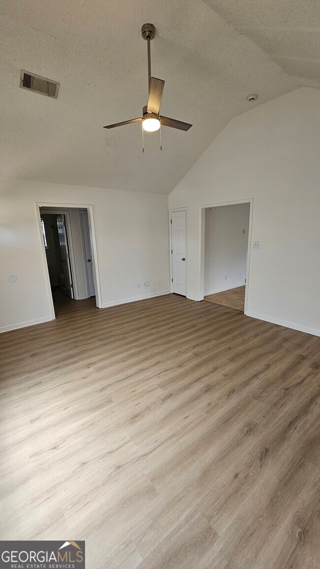 Foto del edificio - 210 Kentshire Ln