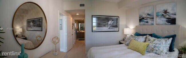 Building Photo - 3 br, 2 bath Condo - 17945 SW 97 Ave