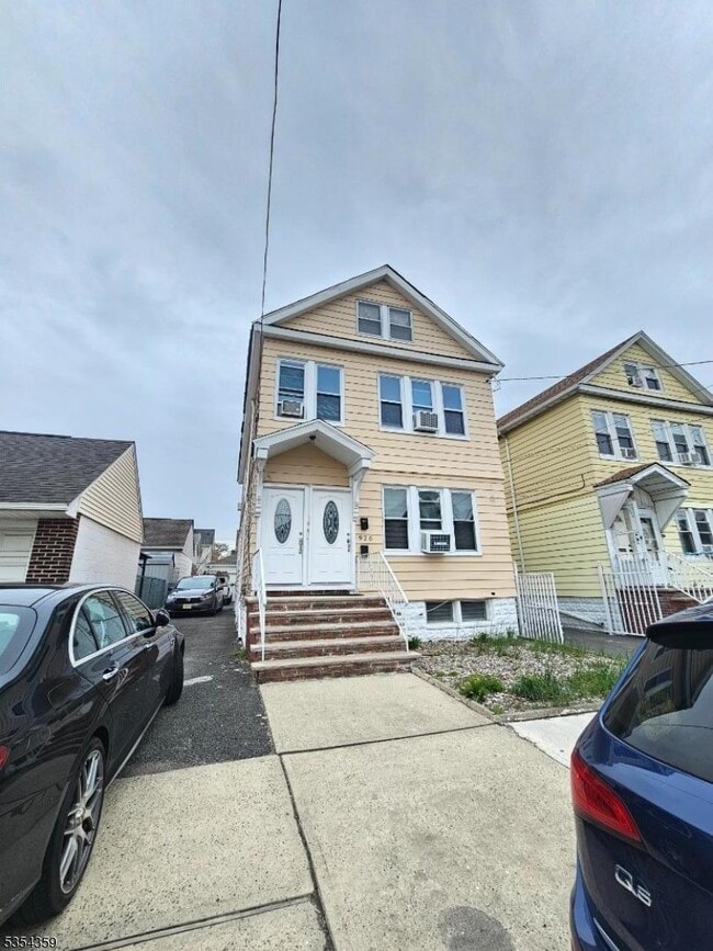 Foto del edificio - 926 Meredith Ave
