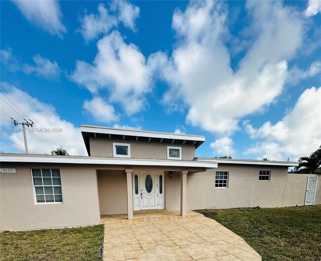 Photo - 3101 SW 67th Ave House