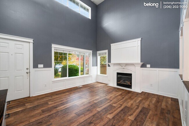 Building Photo - 15010 68th Ave E