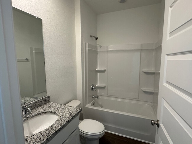 Building Photo - 13660 Shea Cir