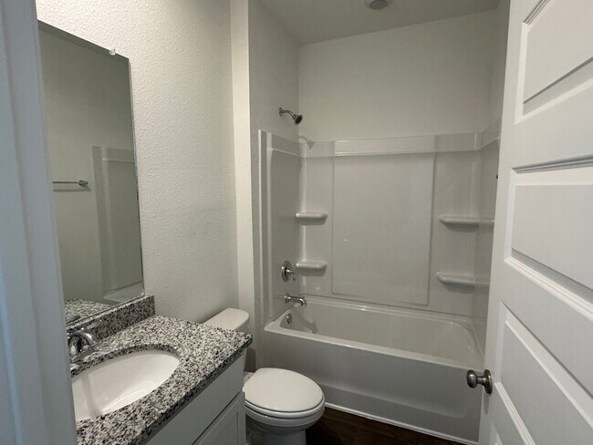 Foto del edificio - 13660 Shea Cir
