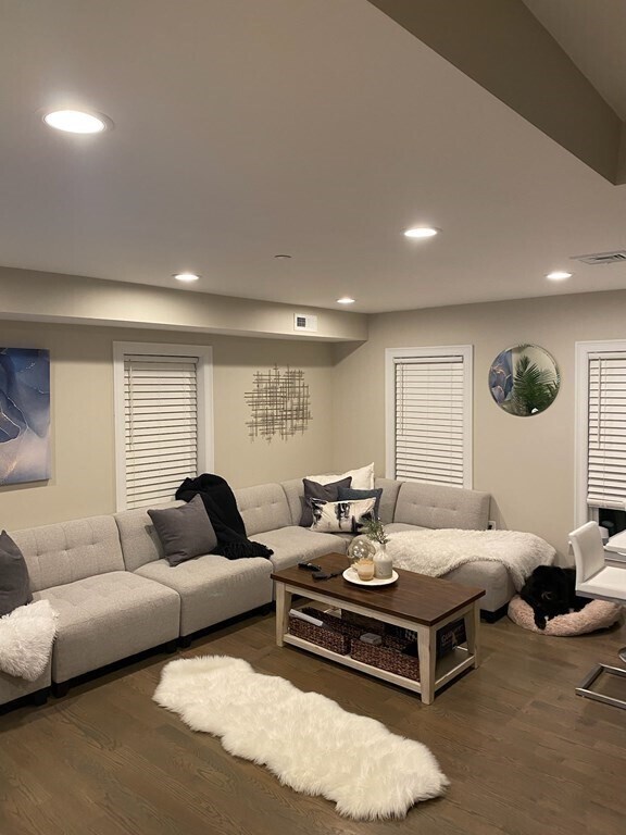 Foto del edificio - 153 Everett St