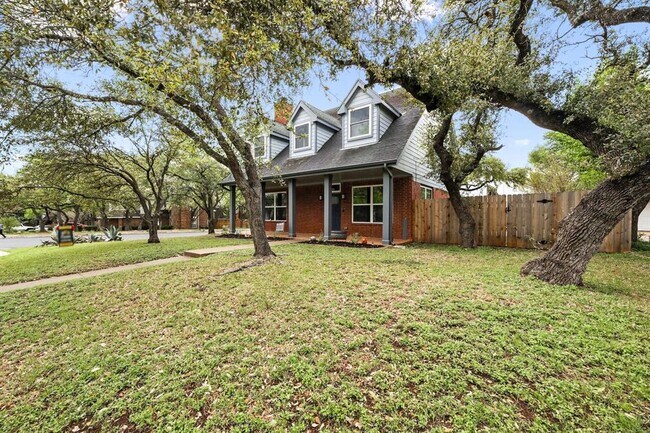 Building Photo - 3009 Fort Worth Trail