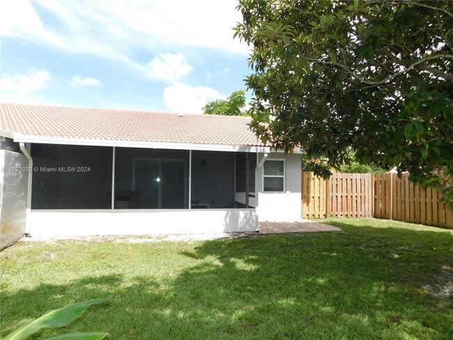 Foto del edificio - 3760 Coral Springs Dr