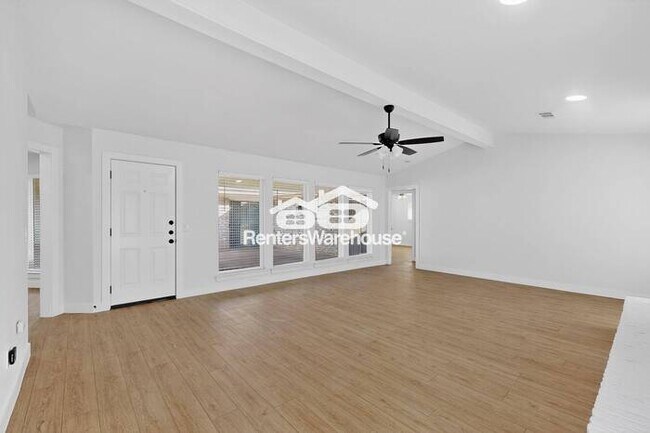 Foto del edificio - Spacious Newly Renovation Calling You Home!!!