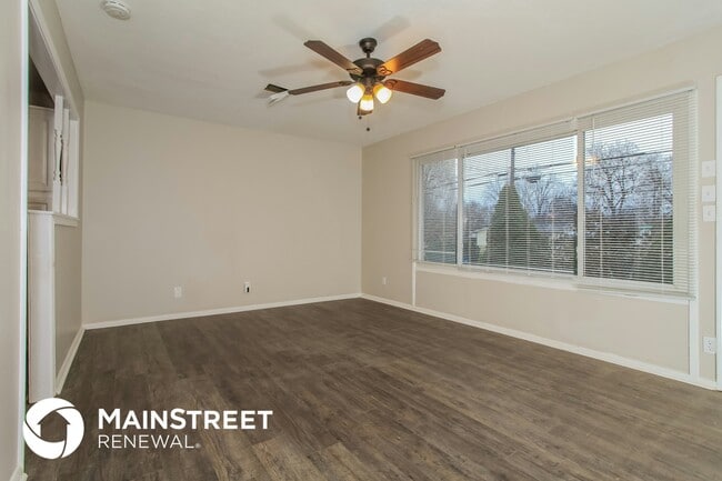Building Photo - 5806 Alanadale Dr