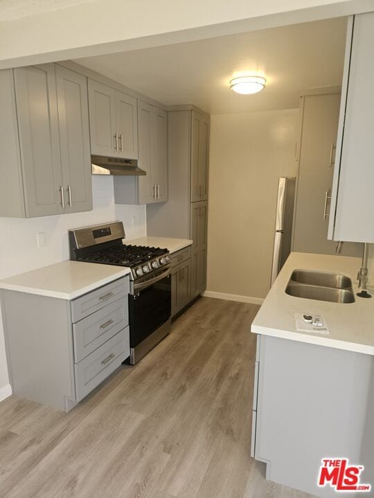 Foto del edificio - 1035 N Harper Ave