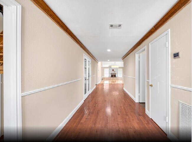 Foto del edificio - 13014 Skymeadow Dr
