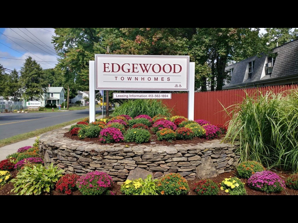 Primary Photo - Edgewood Apartments **No Vacancies***