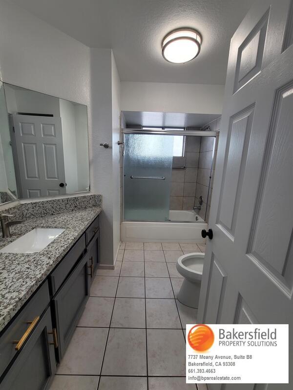 Building Photo - 10904 Via Vista