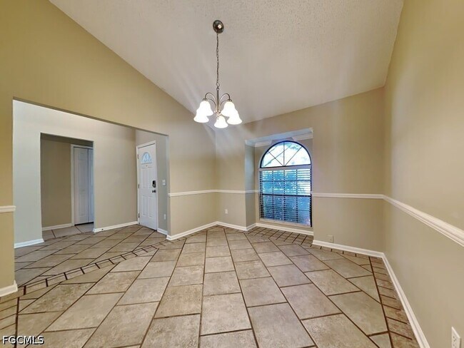 Foto del edificio - 8287 Rocky Creek Ct