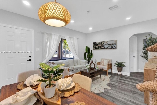 Foto del edificio - 2320 NW 95th St