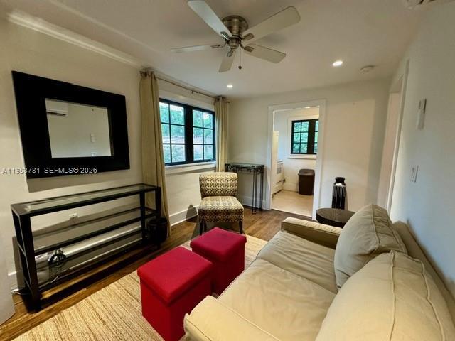 Building Photo - 1015 Genoa St