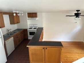 Building Photo - 978 Pollard Ave
