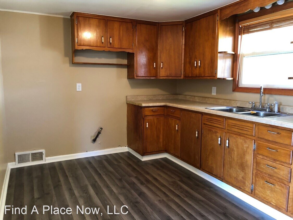 Building Photo - 2 br, 1 bath House - 515 14th Ave