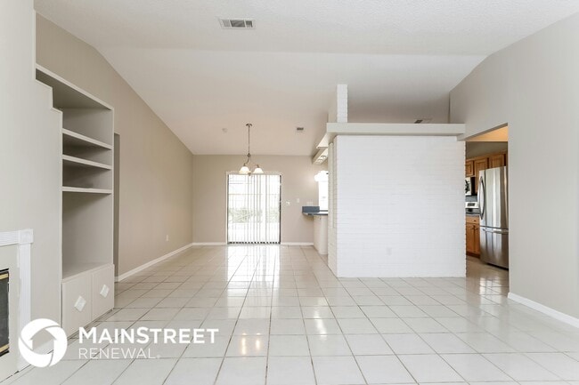 Foto del edificio - 350 NE Genesee Ave