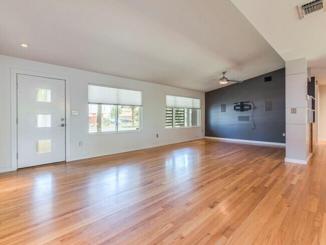 Foto del edificio - 6602 Daugherty St