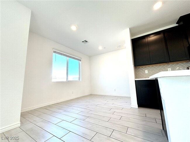 Foto del edificio - 839 Nova Heights St