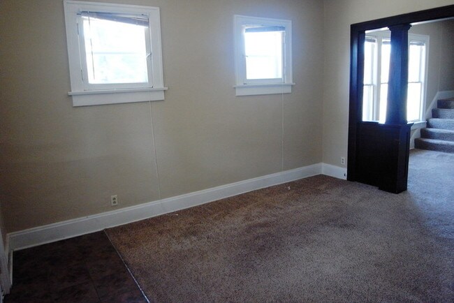 Foto del edificio - 326 E 8th Ave