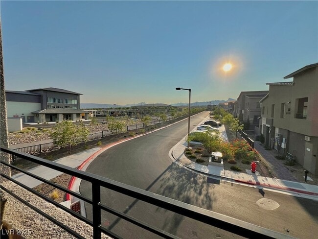 Foto del edificio - 600 Carriage Hill Dr
