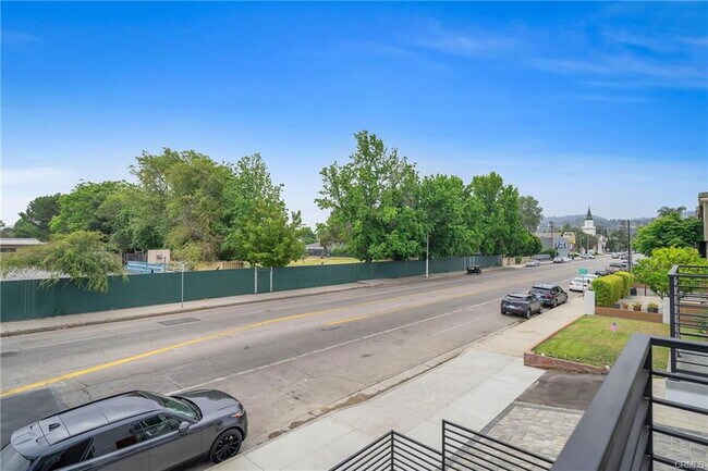 Foto del edificio - 4455 Colfax Ave