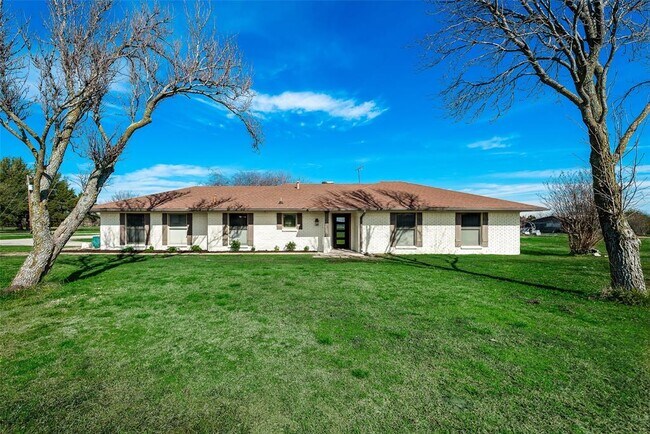 Foto del edificio - 16 Estates Rd