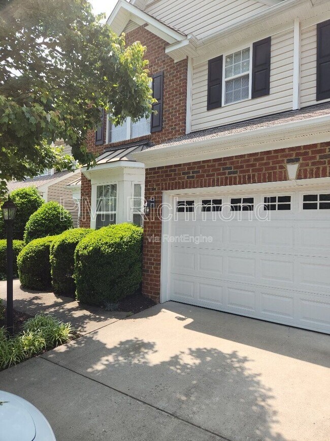 Foto del edificio - 1252 Providence Knoll Dr